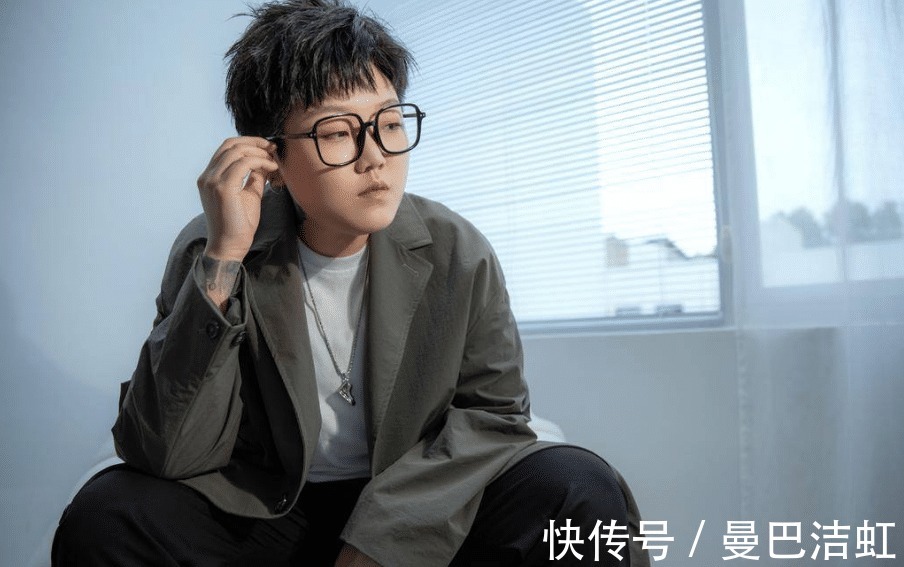 《好声音》八强晋级赛,王靖雯一首原创歌曲《几回》“恰到好处”