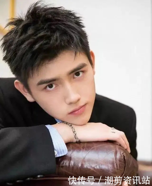 【潮剪】这几款发型也超帅!让你知道寸头不是男生的唯一选择!