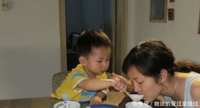 发育|“妈妈我好饿”,家长这3种“敷衍”早餐,会让孩子身体发育迟缓