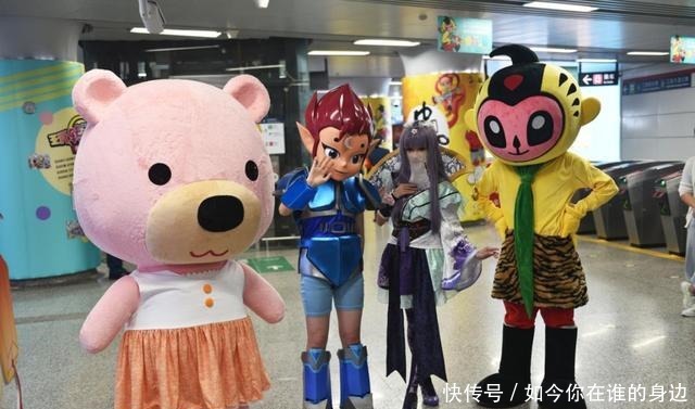 搭上这趟地铁,一起去天眼星探险吧!