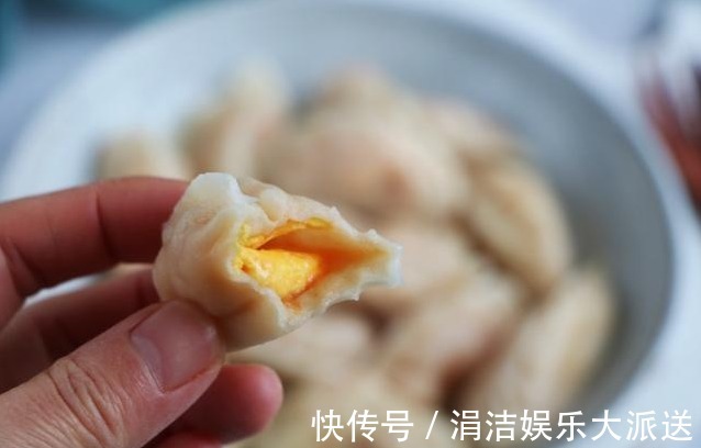 鸡蛋|西红柿别再拿来炒鸡蛋了,换个做法,老人孩子都爱吃,鲜嫩多汁