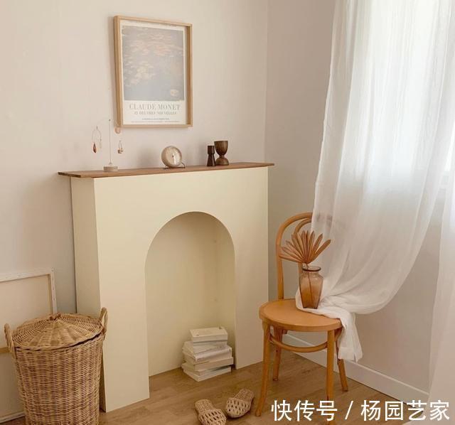格栅板|别人不要的一楼被她买了,大白墙极简“穷装”后,家反而明亮舒适