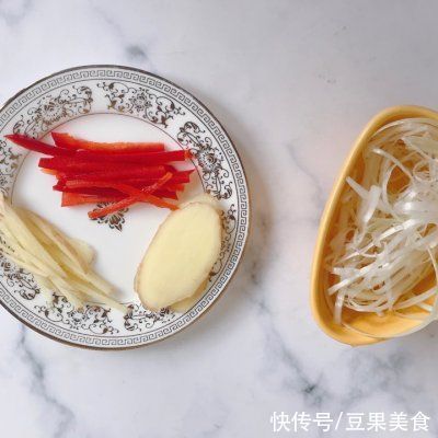 彩椒|清蒸石斑一端上来,锅里的米饭都变成了摆设