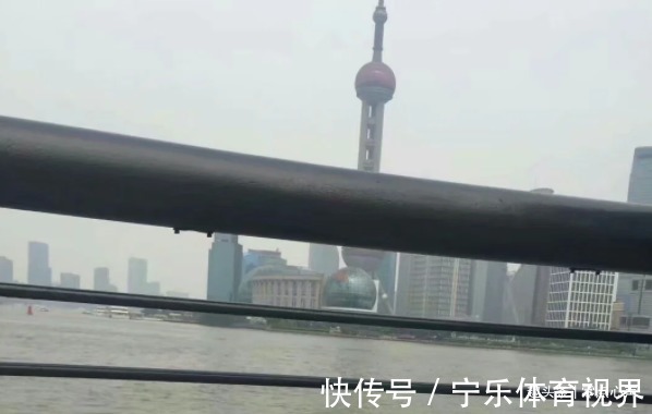 鱼与熊掌|“一只鸡的尊严”,1个故事告诉你:低级快乐,正在毁掉无数孩子