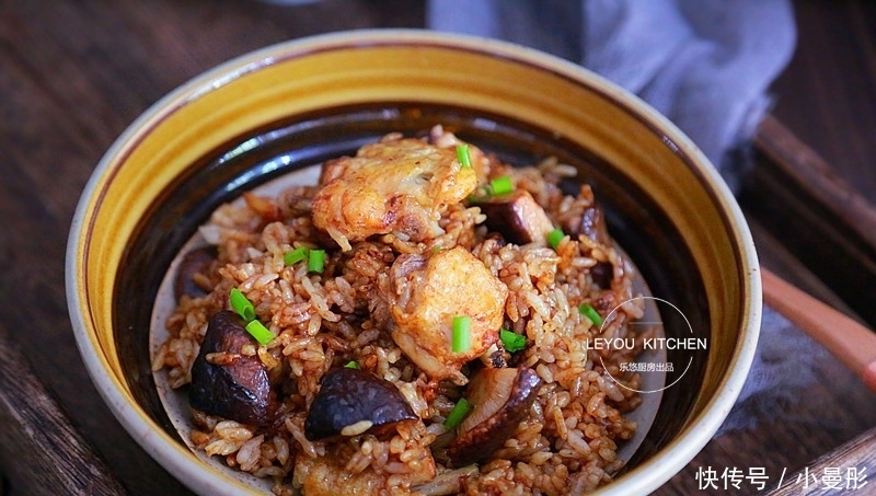 懒人|夏天的懒人焖饭,饭菜一锅出,平时一碗的饭量,现在能吃两碗