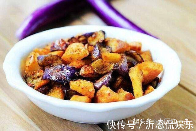 江一舟|炒茄子，直接放油就错了，多加一步，茄子鲜香不油腻！