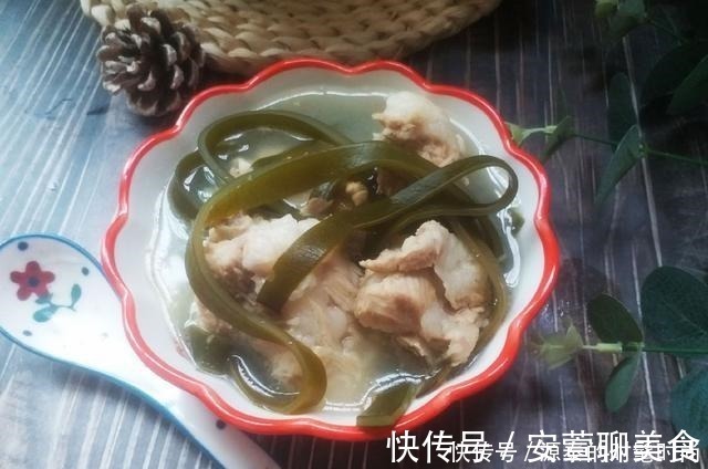 深褐色|海带和它是绝配,隔三差五吃一次,温和滋补,冬季要常吃!