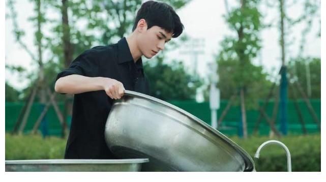 明星們|龔俊都離開了，《中餐廳》才上了一次熱搜？《中餐廳5》咋糊了？