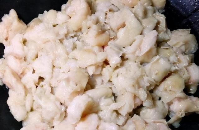 好吃|熬猪油时,多放“2个料”,猪油熬好又白又香,没腥味炒菜好吃