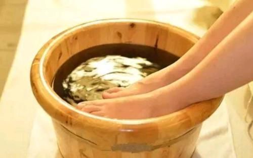 告诉你如何正确泡脚，因为养脚也是养生！