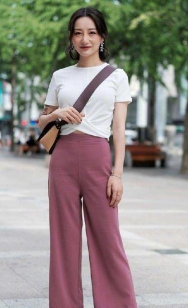 街拍:清纯可爱的邻家女孩,清新优雅,不失女人味