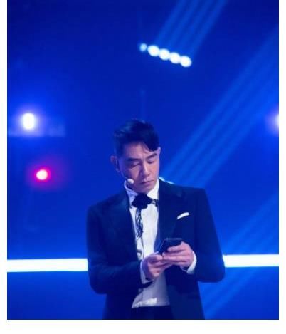 《追光吧哥哥》開播，金星鏡頭被一剪沒，節(jié)目組卻表示不背這個鍋