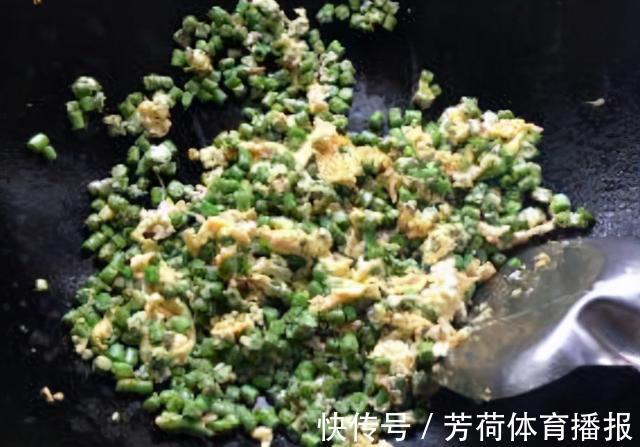 鸡蛋|一把豆角2个鸡蛋,外婆教我老式炒豆角做法,隔三差五吃一次,香