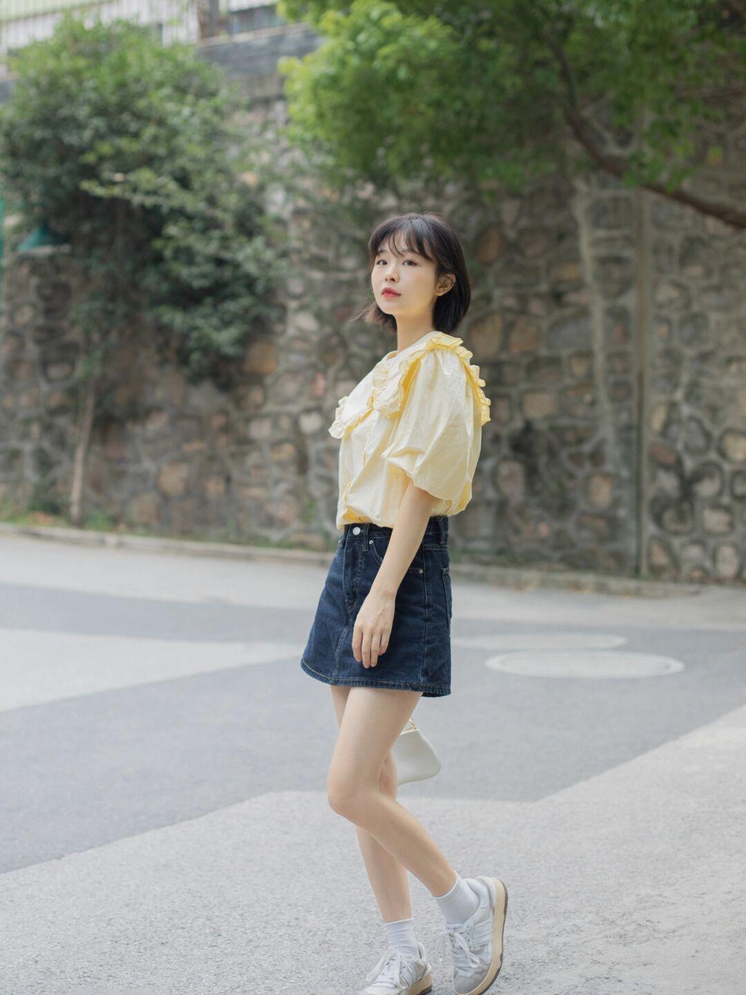 秋天|谁说早秋不适合穿短裙的,这样穿照样好看!