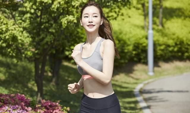 如何保持冻龄状态？从4个方面入手，保持自律的习惯，才能获得年轻状态