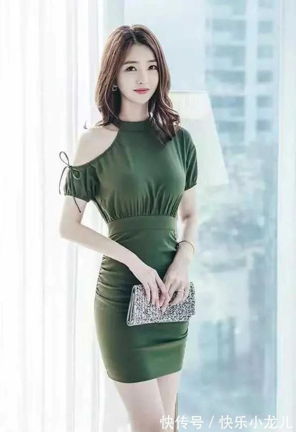 穿搭 浅绿色系带时尚露肩短袖连衣裙,洋气时尚修身显瘦