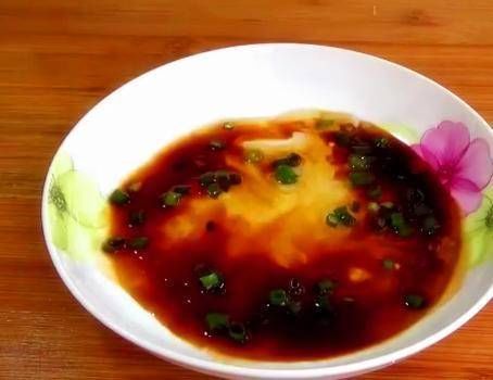 鸡蛋的新做法，饭店一盘卖36，在家做成本不到5元，可以当月子餐