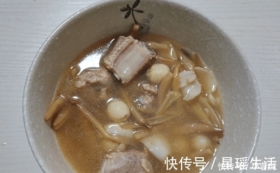 莲子|失眠不要放过这道汤,隔三差五吃,体质变好,一觉睡到大天亮