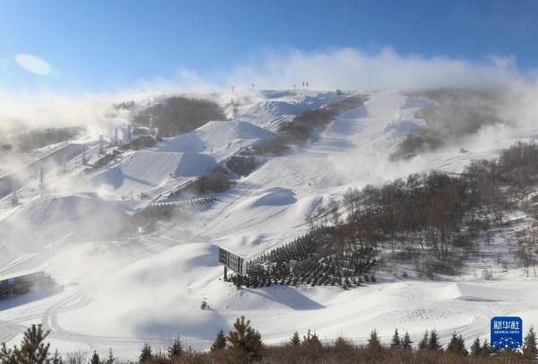 大回转|张家口赛区云顶滑雪公园赛道造雪塑型迎“大考”