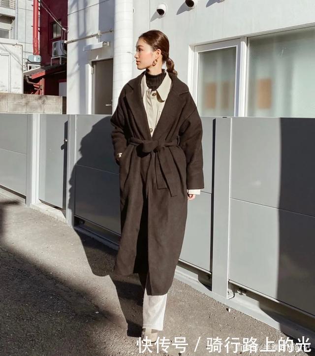 “ 衬衫 + 毛衣 ”叠穿,冬天这样穿真的时髦炸了!