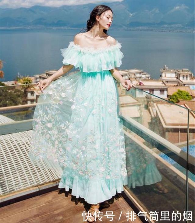 黄色花花旗袍连衣裙,端庄柔和,美丽姿态尽显