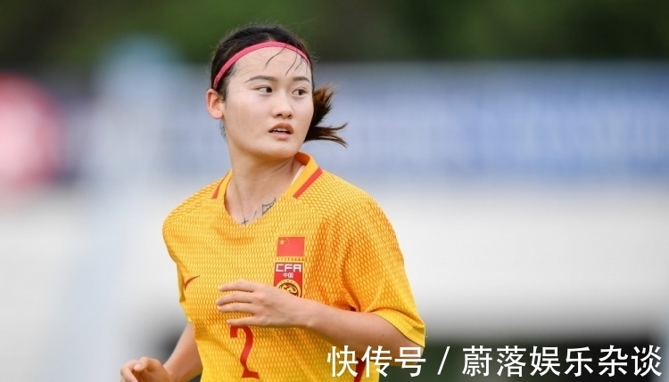 唐佳丽|中国足球迎留洋潮!5个月6人去欧洲踢球,中超C罗获14冠豪门邀请