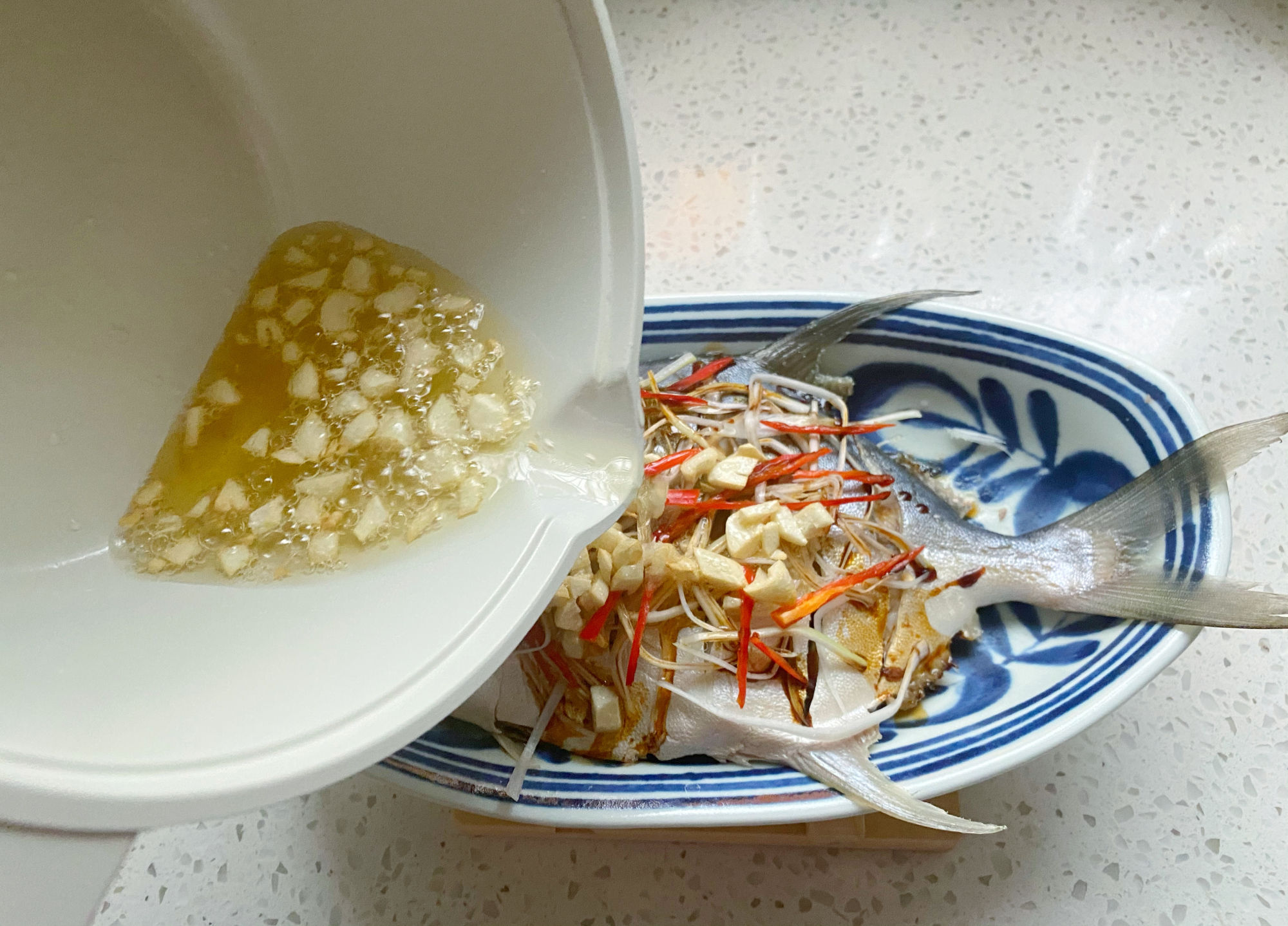  红烧|天冷了孩子迷上吃鱼，不腌渍不红烧，上锅蒸一蒸，美味健康不上火