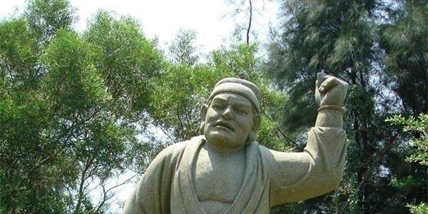 李忠&水浒里此人碌碌无为,历史上拥兵二十万,横行一时