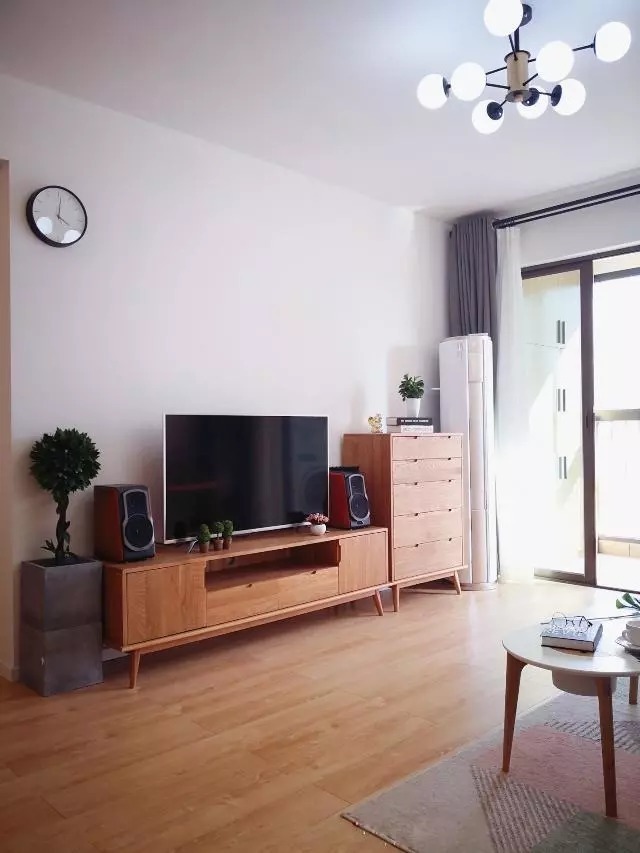 客厅|月底搬新家,装修很漂亮,没有电视墙也很满意,鼓起勇气晒晒!