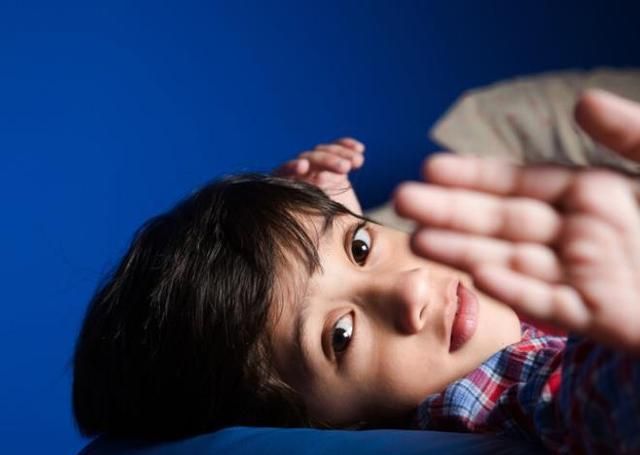 我们这一代|以前的孩子多么抗打抗骂,现在的孩子真脆弱!错,这只是一种假象