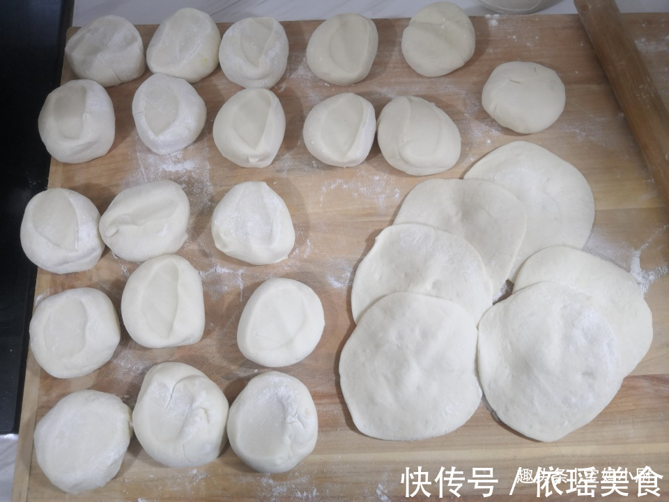 包子|最适合蒸包子的两种菜,夏季吃,维生素丰富营养多,咬一口老香了