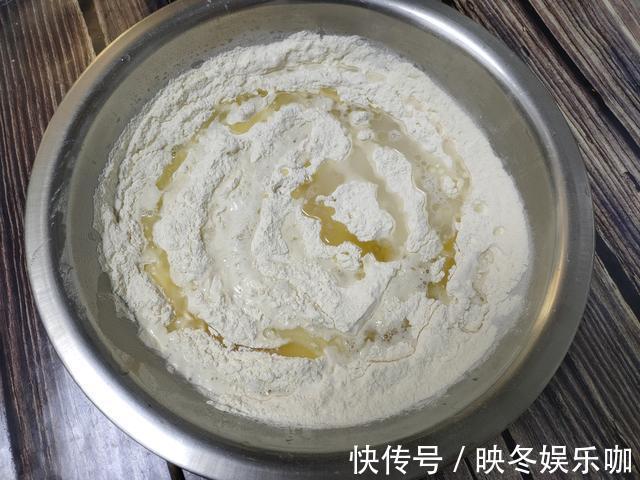 泡打粉|原来炸油条这么简单,掌握好“2111”配方比例,根根蓬松酥脆