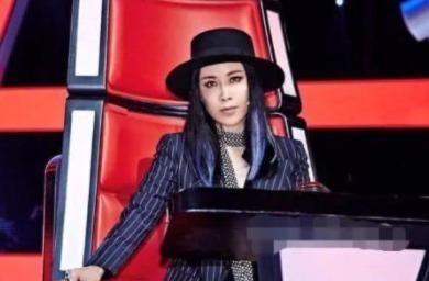 淘汰|好声音导演请了他三次才答应参加,却遭那英淘汰,如今比冠军还火