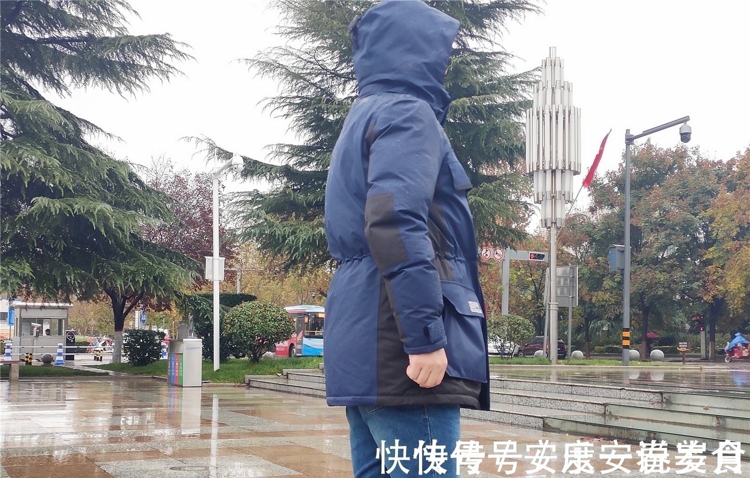 抗寒 25.5℃真暖,小米有品早风抗寒鹅绒服挑战短袖过冬,一件顶三件