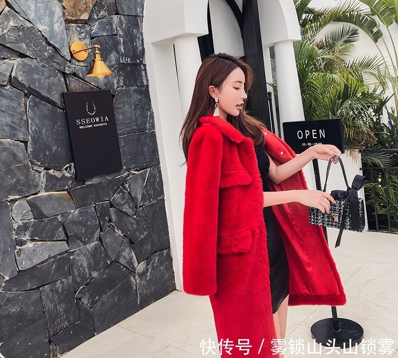 建议|建议大家:大衣下面别穿小脚裤,显矮!瞧她这样穿,小个子也显高