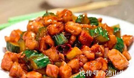 肉丁|美食推荐：炒河粉、家常焖豆腐、酱爆黄瓜肉丁、肥牛金针菇的做法