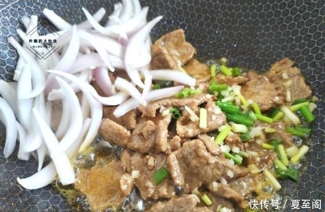 炒牛肉和猪肉不同,直接炒又老又柴,加一勺它,牛肉嫩滑不塞牙