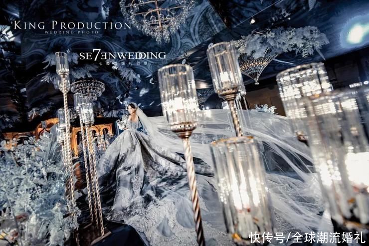 复古与浪漫巧妙结合的蓝金色巴洛克风婚礼，有没有被惊艳到啊