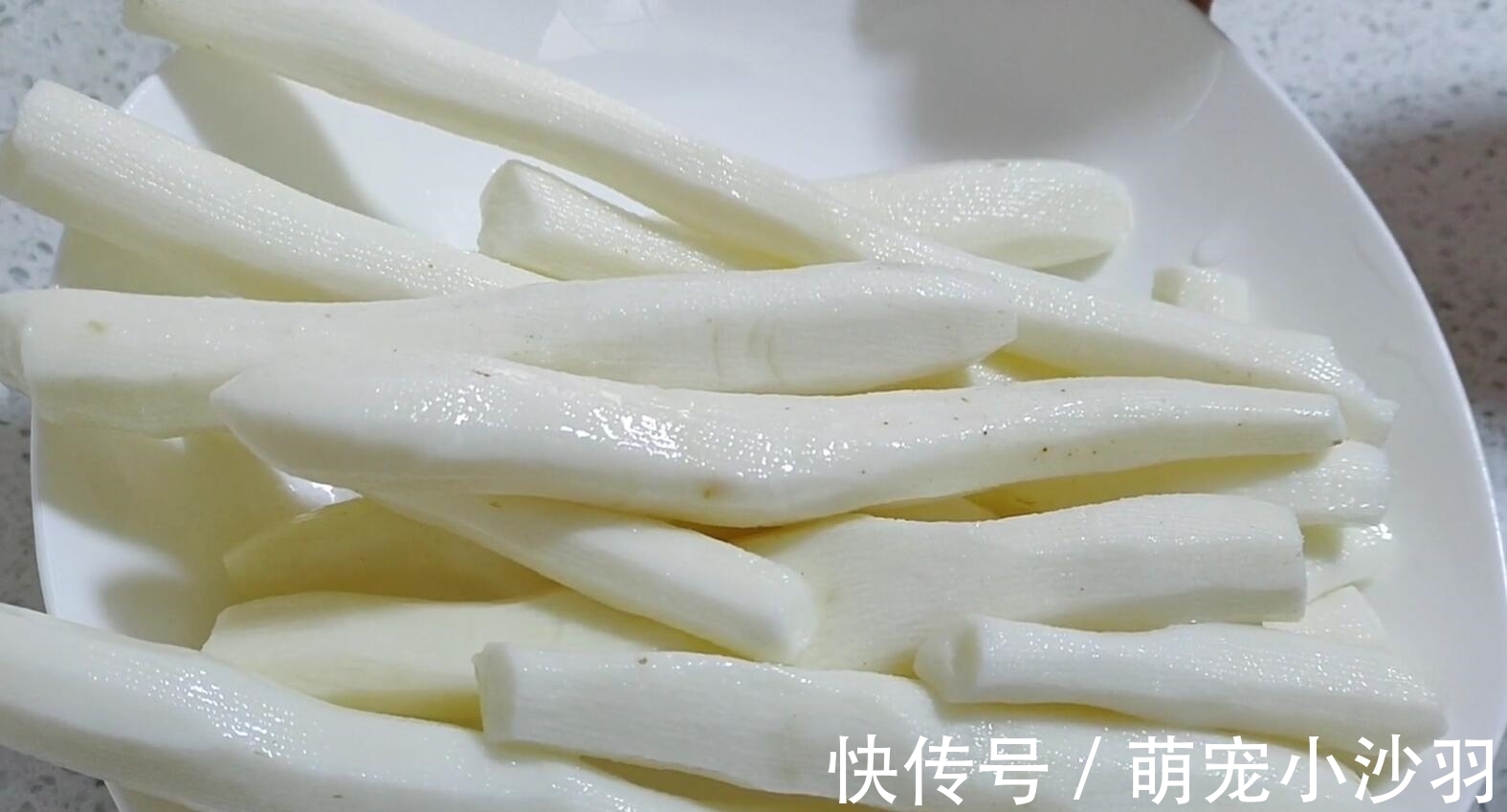 最近家人就爱吃这个，咬一口能享受7种味道，无水无油，老少皆宜