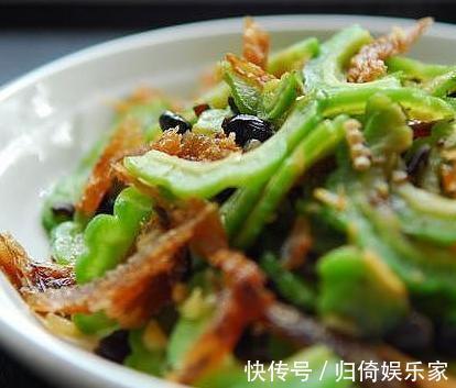 精选美食推荐菠萝炒脊肉，尖椒豆干炒腊里脊，凉拌蚬子肉的做法