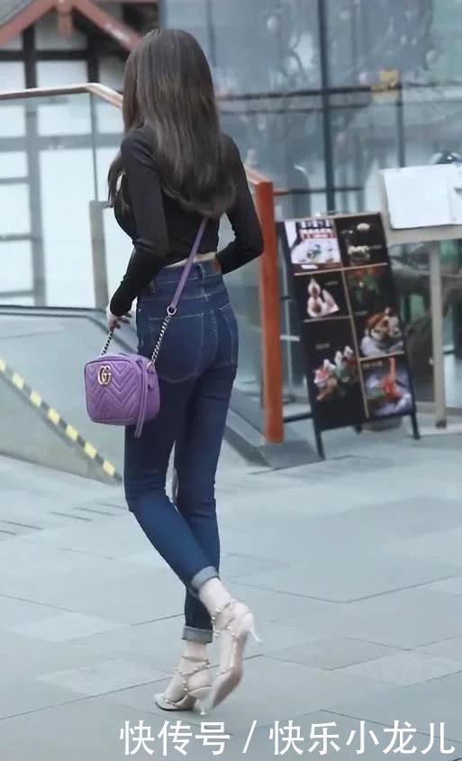 双腿|街拍这个靓姐穿8cm高的“吸盘鞋”,双腿迈开1米,是怎么做到的