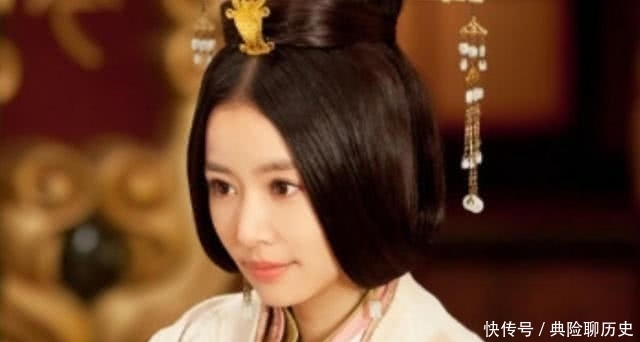 御厨|朱元璋吃饭时,发现碗里有1根头发,御厨急忙摘下帽子:我是光头!