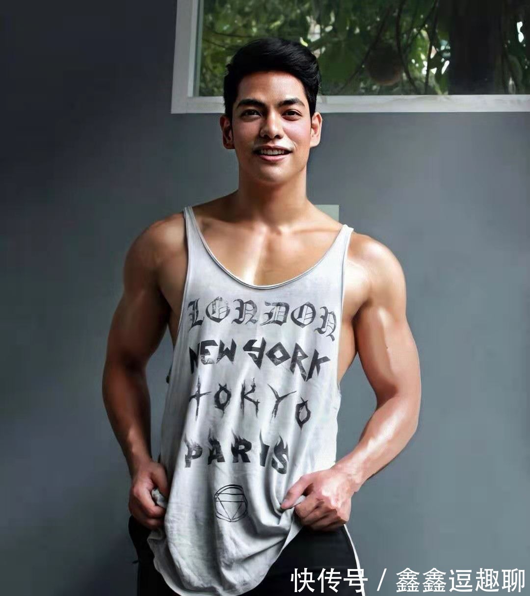 性感|别以为肌肉男就是壮壮的、憨憨的，其实也可以既时尚又性感