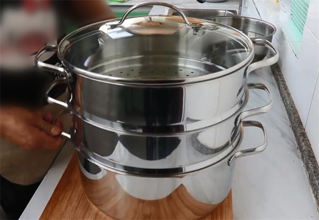 洗洁精|新买的蒸锅先别直接用，教你正确开锅和养锅，保证不发黄发黑