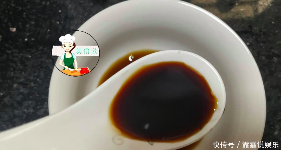 凉拌土豆丝,第一步先焯水就错了,大厨教您一招,土豆丝爽脆不黑