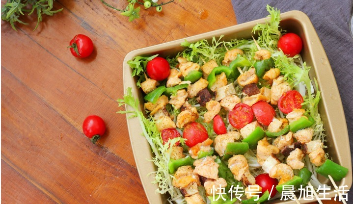 好吃|用1个彩椒加上一小块鸡胸肉,做出来的彩椒鸡肉串,低脂好吃