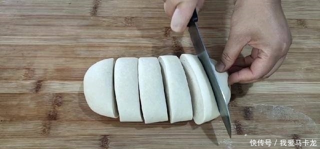 不加一滴水教你做松软咸香的花卷,制作简单,比外面买的好吃