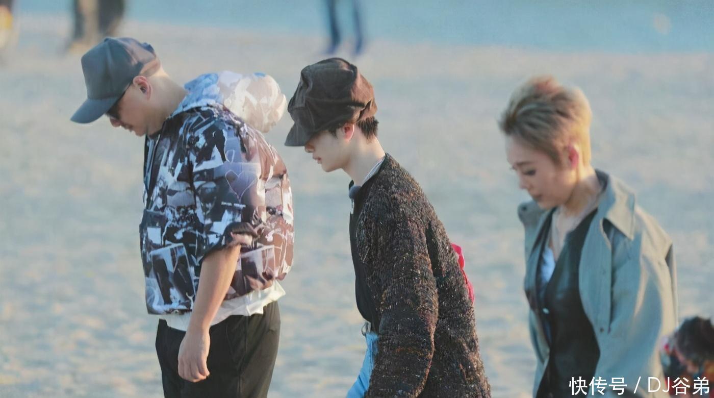 表演|张雨绮跑调嘉宾表情吸睛,《浪姐》表演名不副实大招帮她赢好感