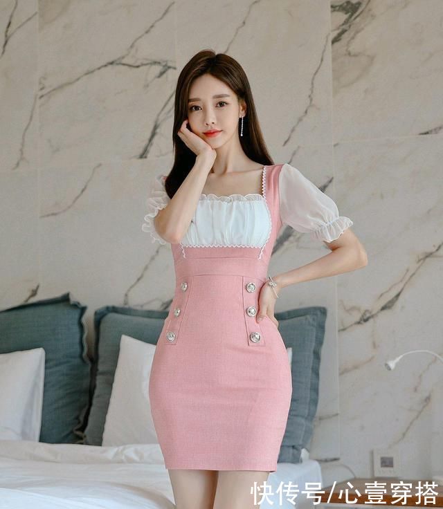爱丽丝|女神孙允珠高清时尚搭配：草莓奶昔爱丽丝童话背带洋裙