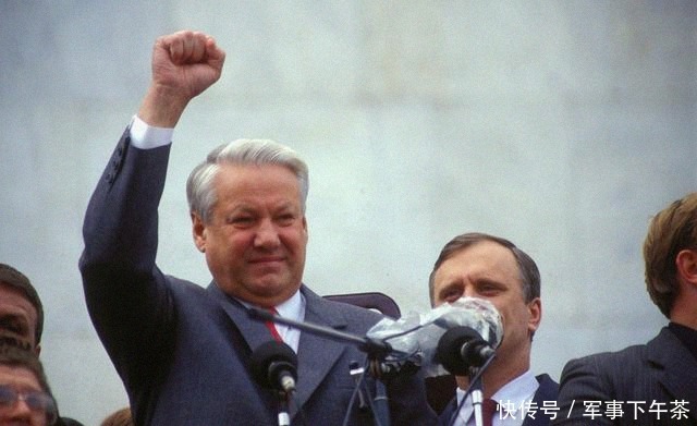 大厦|大厦崩塌前夜:无关切尔诺贝利,苏联的解体命运其实早已注定